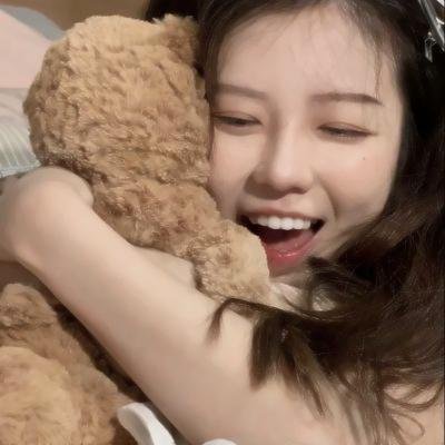 穿成白月光后被大佬宠上天